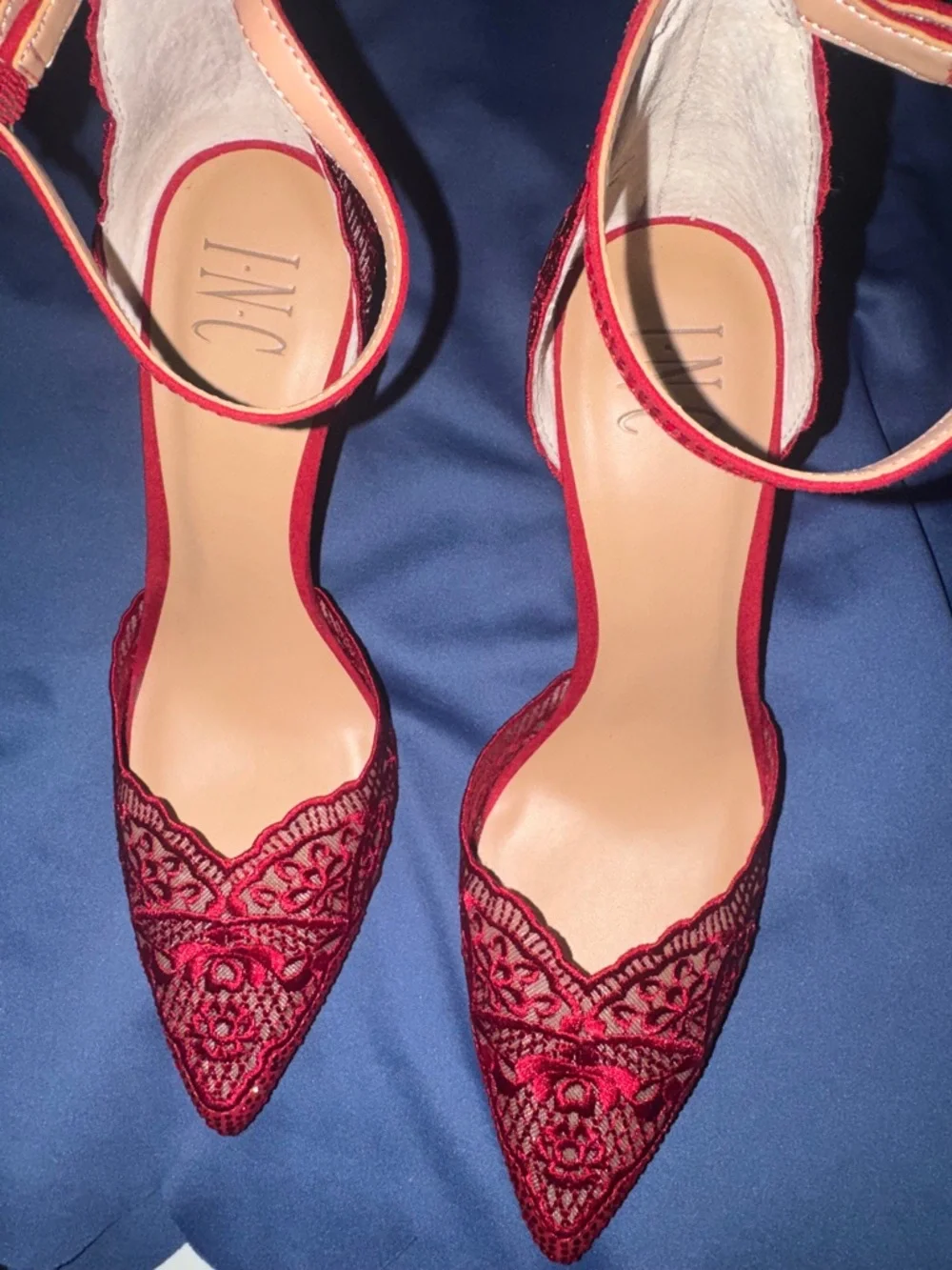 Like new INC International Concepts Red Lace Pointed-Toe Ankle Strap Heels - Picture 9 of 9